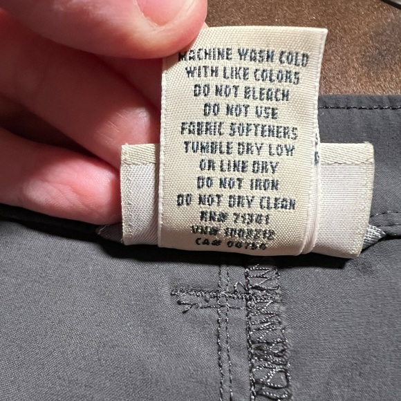 L.L. Bean Men’s Water Resistant Cresta Hiking Pants Size 40 X 29 UPF 50+ Outdoor - Picture 10 of 10